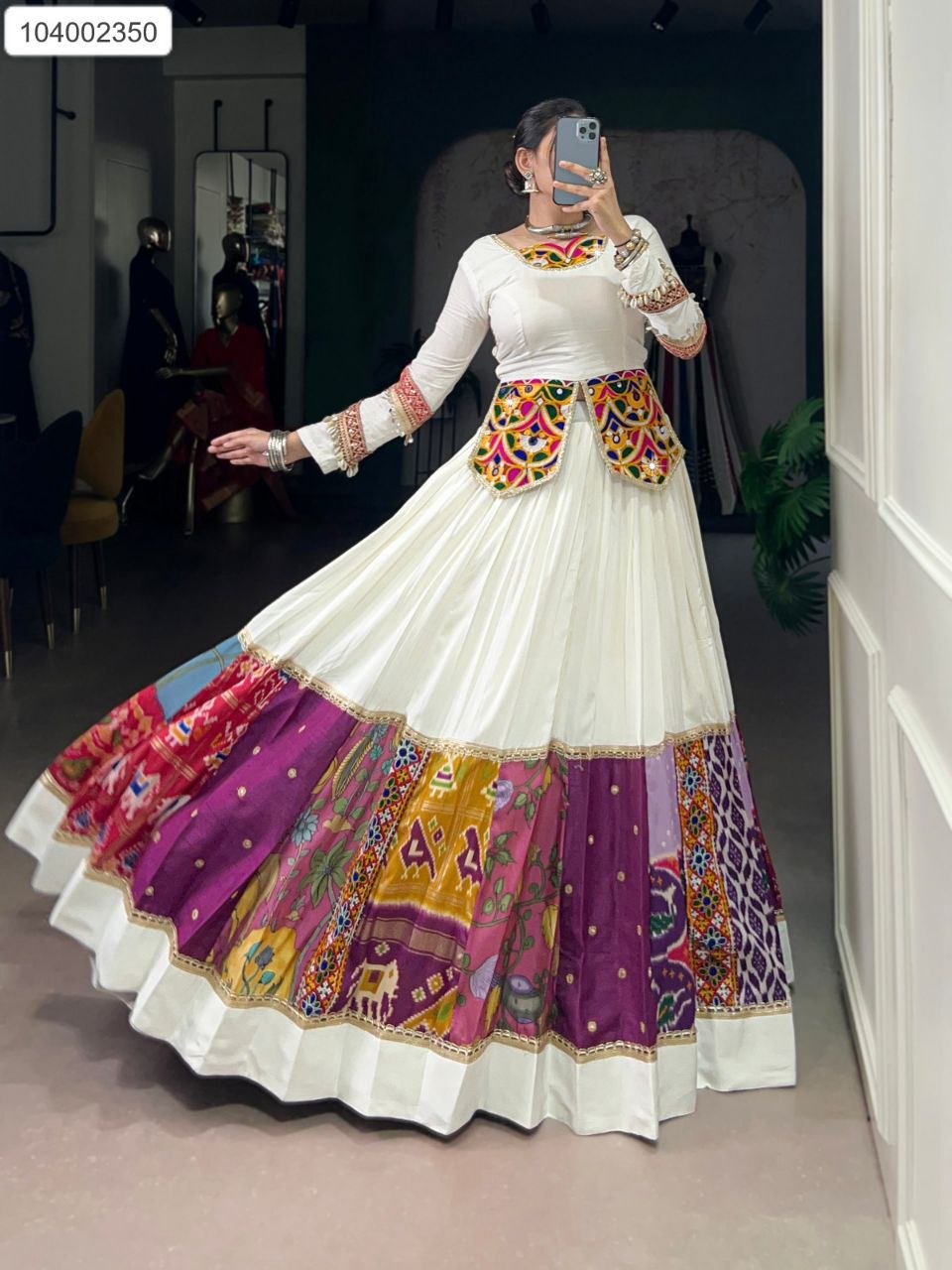 Multicolor beauty with a touch of tradition – designed for Garba moves